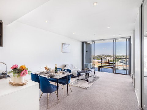 Amazing Cityview Glamourous 2BR Apt W Parkpool - Sunshine Coast Tourism 0