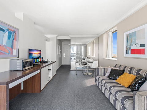 Amazing Suite With Beach Views At Prime Location - Holiday Sunshine Coast 3
