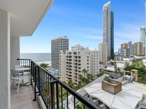 Amazing Suite With Beach Views At Prime Location - Holiday Sunshine Coast 0
