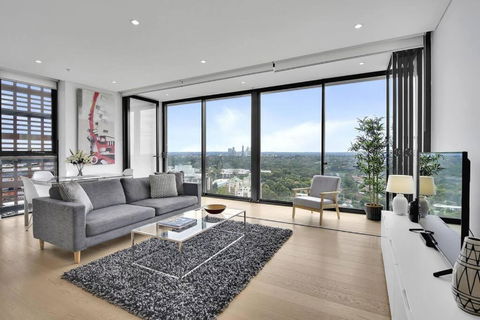 Amazing Two Bedroom St Leonards ATC62010 - Holiday Sunshine Coast 0