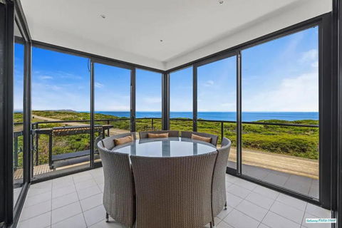 Amazing Views By Ready Set Stay - Holiday Sunshine Coast 1