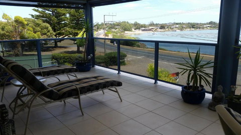 Ambience Apartments Penthouse - Sunshine Coast Tourism 3