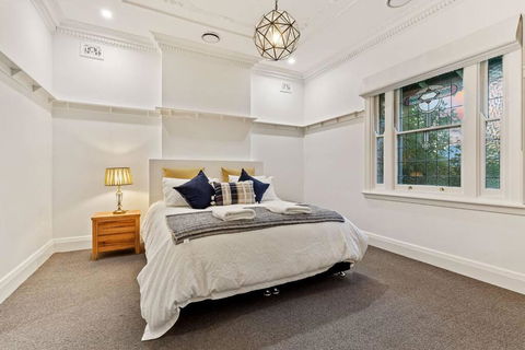 Ambience On Crampton - Holiday Sunshine Coast 1