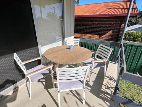 Amble Inn - Bring Your Own Linen - Holiday Sunshine Coast 1