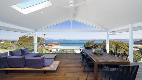 Ambleside By The Sea - Wifi Available - Holiday Sunshine Coast 2