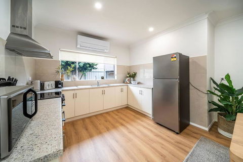 Ambrosia - Designer 3BR WiFi - Holiday Sunshine Coast 3