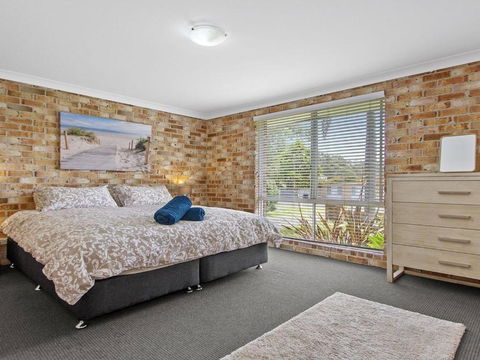 Amersham - Holiday Sunshine Coast 3