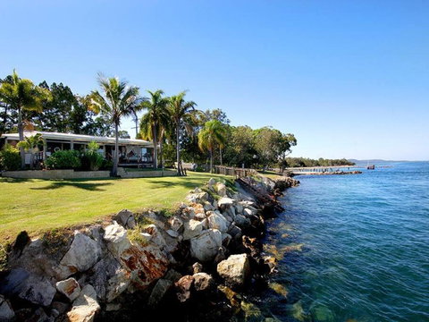 AMITY SHAWS - Sunshine Coast Tourism 0