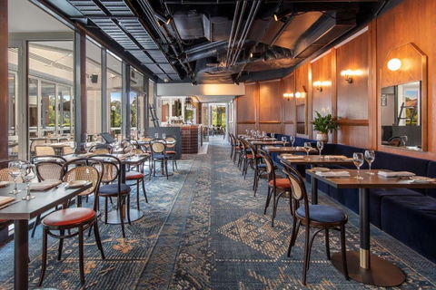 Amora Hotel Riverwalk Melbourne - Holiday Sunshine Coast 3