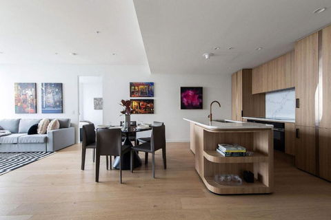 An Astonishing 3BR Apt At Sapphire By The Gardens - Holiday Sunshine Coast 3
