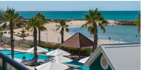 AN OCEAN,BEACHFRONT AND POOL VIEW Apartment 210 - Holiday Sunshine Coast 0