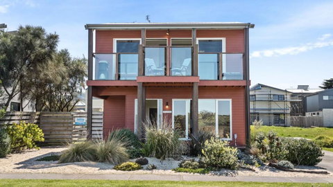 Anchorage - Sunshine Coast Tourism 1