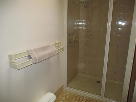 Anchorbell Holiday Apartments - Holiday Sunshine Coast 4