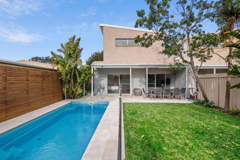 Anderson Pool Premium - Sunshine Coast Tourism 0