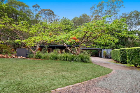 Anembo Country Cottages - Holiday Sunshine Coast 2