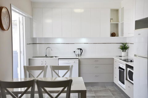 Angelwaters - Holiday Sunshine Coast 0