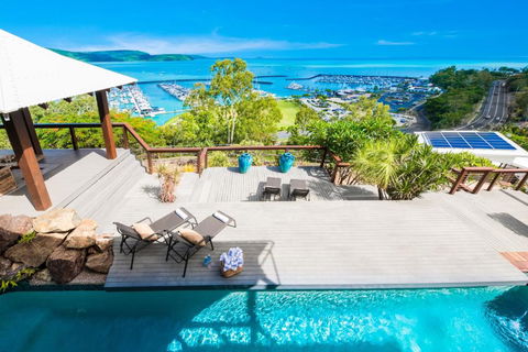 Airlie Beach Seaviews - Holiday Sunshine Coast 1
