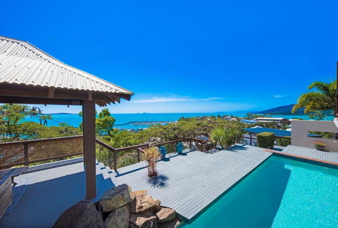 Airlie Beach Seaviews - Holiday Sunshine Coast 3