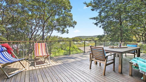 Anthonys Treehouse By The Beach - Holiday Sunshine Coast 0