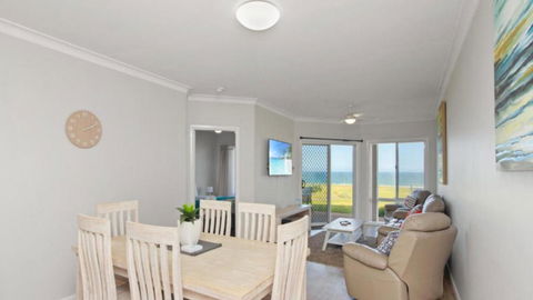 Apartment 14 - The Meridian - Holiday Sunshine Coast 1