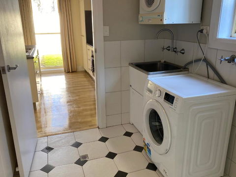 Apartment 144 Mount Gambier - Holiday Sunshine Coast 1