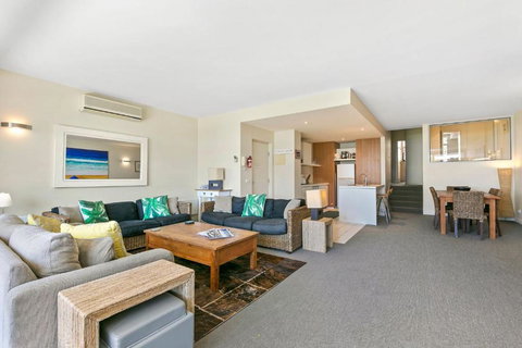 Apartment 20 Kalimna - Sunshine Coast Tourism 4