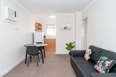 Apartment 25 Burswood - Holiday Sunshine Coast 1