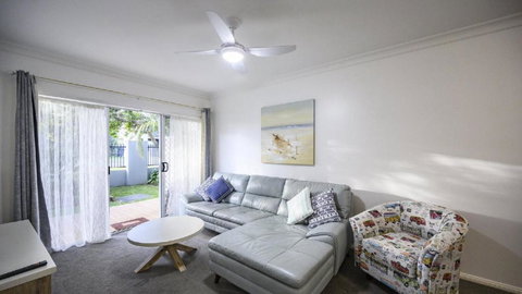 Apartment 27 - The Meridian - Holiday Sunshine Coast 1