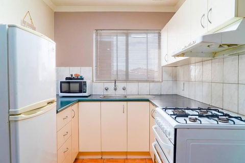 Apartment 9 - Holiday Sunshine Coast 3