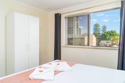 Apartment 9 - Holiday Sunshine Coast 2