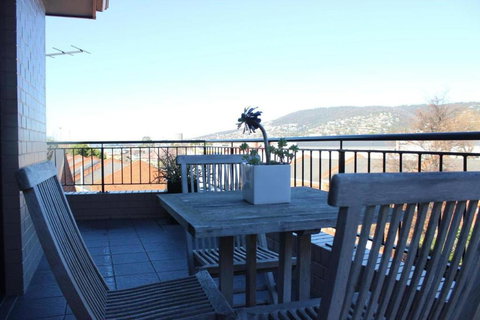 Apartment On Star Unit 2 - Sunshine Coast Tourism 4
