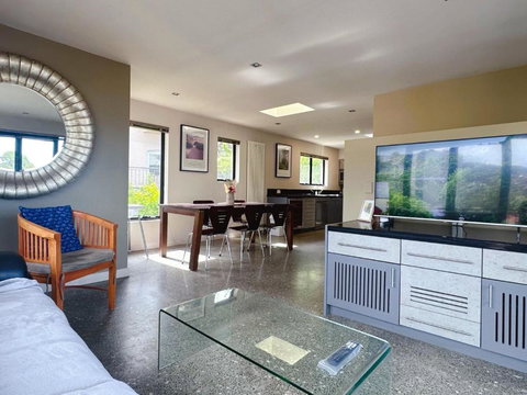 Apartment On Star Unit 2 - Sunshine Coast Tourism 0