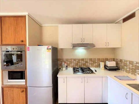 Apollo Bay Holiday House - Holiday Sunshine Coast 2