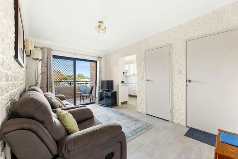 Apollo Unit 14 1st Floor - Sunshine Coast Tourism 1