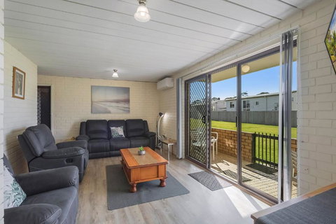 Apollo Unit 26 Ground Floor - Holiday Sunshine Coast 1