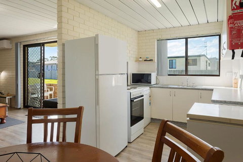 Apollo Unit 26 Ground Floor - Holiday Sunshine Coast 2
