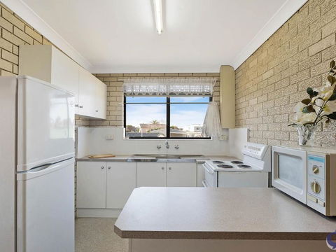 Apollo Unit 30 First Floor - Holiday Sunshine Coast 3