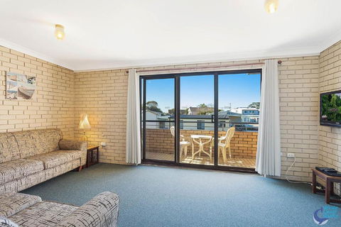 Apollo Unit 30 First Floor - Holiday Sunshine Coast 1