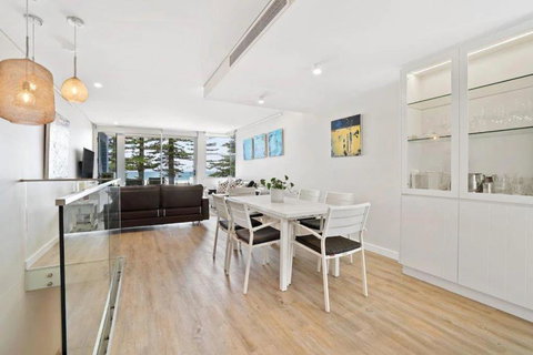 Aqua Blu - Prized Position - Holiday Sunshine Coast 2