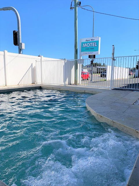 Aqua Blue Motel - Holiday Sunshine Coast 0