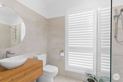 Aquablue Holiday Home - Hot Spa & Pool - 2m Walk To Beaches - Holiday Sunshine Coast 4