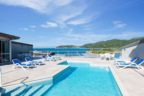 Aquatic Dreaming At 1 Bright Point - Holiday Sunshine Coast 0