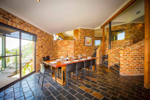 Aquila - Sunshine Coast Tourism 2