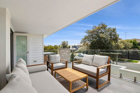 Aquilla By The Beach - Holiday Sunshine Coast 1