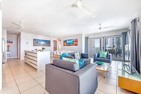 Arafura Edge - Resort Living And Breathtaking Views - Holiday Sunshine Coast 4