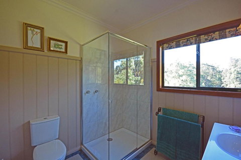 Araluen Park Cottages - Holiday Sunshine Coast 2