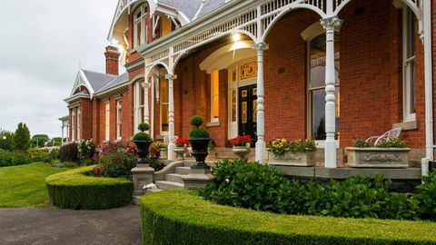 Arcoona Manor - Holiday Sunshine Coast 1