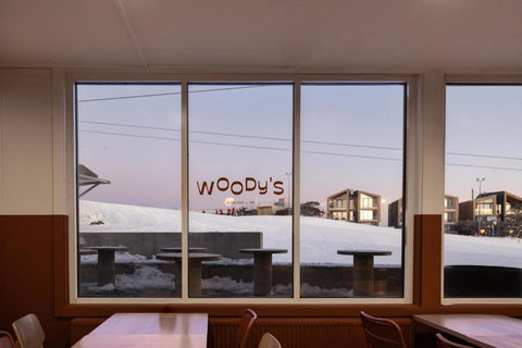 Arlberg Hotel Mt. Buller - Holiday Sunshine Coast 3