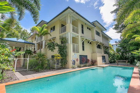Arlington Apartments - Holiday Sunshine Coast 4