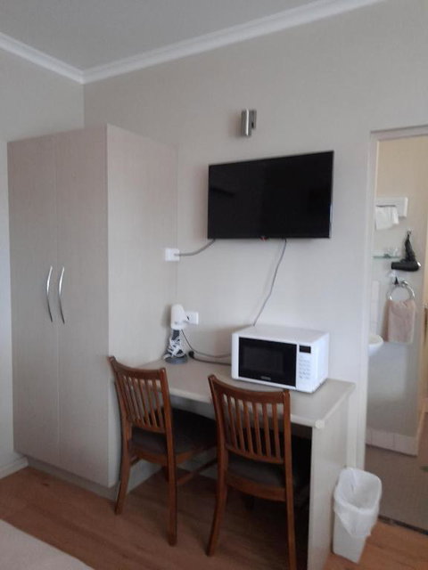 Aromet Motor Inn - Sunshine Coast Tourism 2